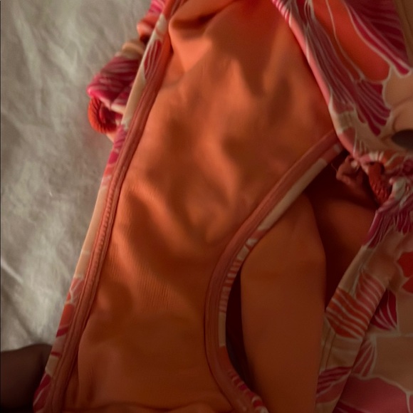 Time and Tru Floral Summer Hawaiian Coral Bikini - Top size 1x Bottom size 10 - Picture 7 of 8